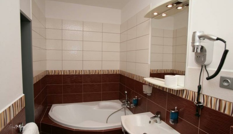 BARBORA Restaurant & Penzion Kutná Hora - Pokoj DeLuxe, Pokoj DeLuxe